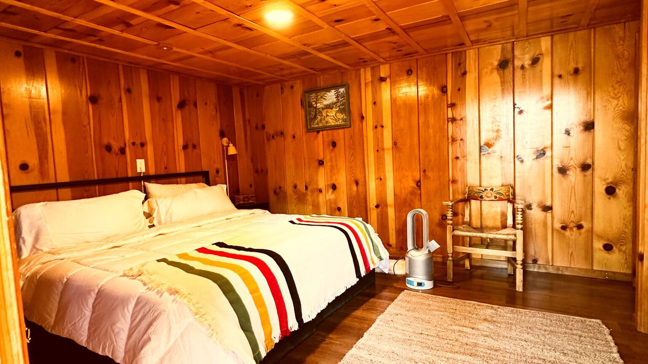 Photo of Bedroom in Bass Lake