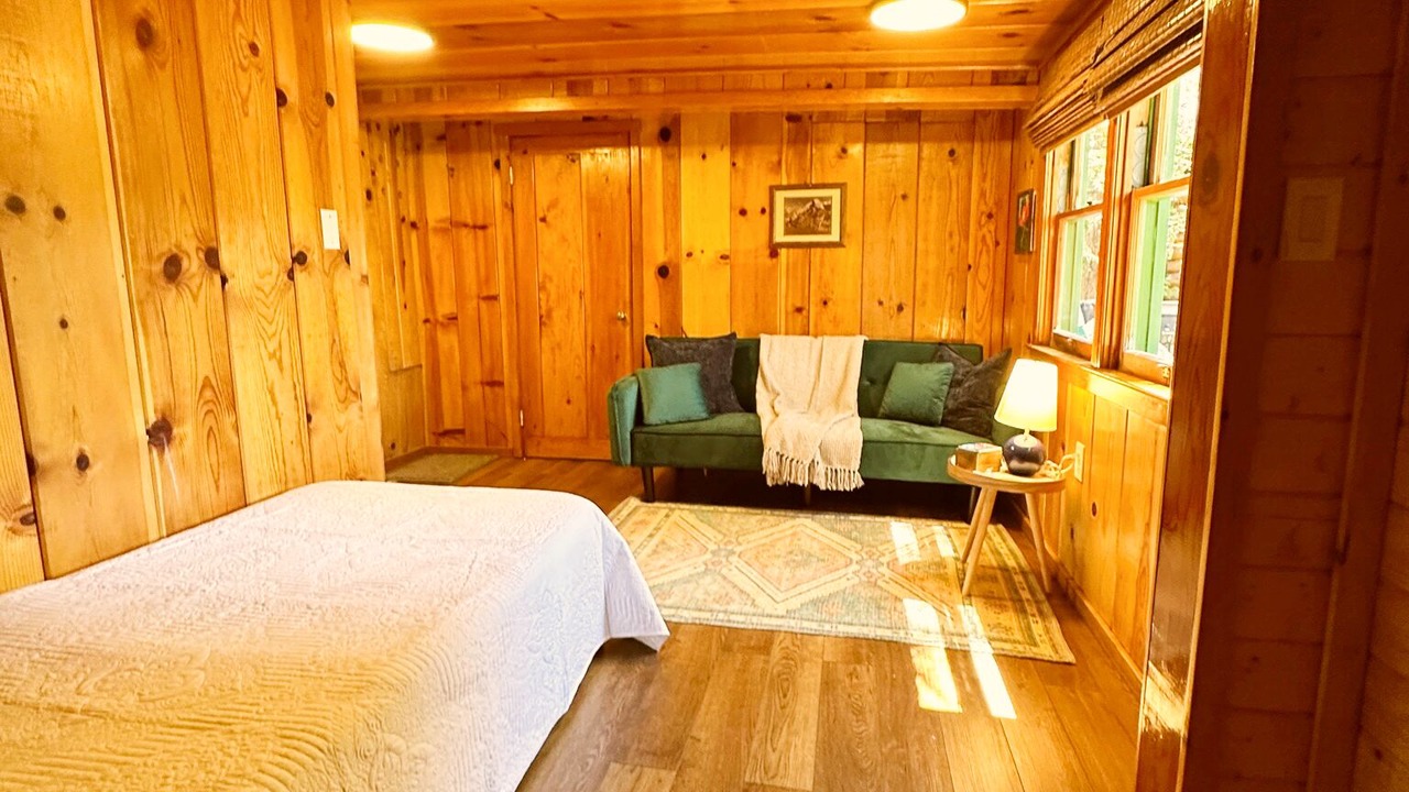 Photo of Bedroom in Bass Lake