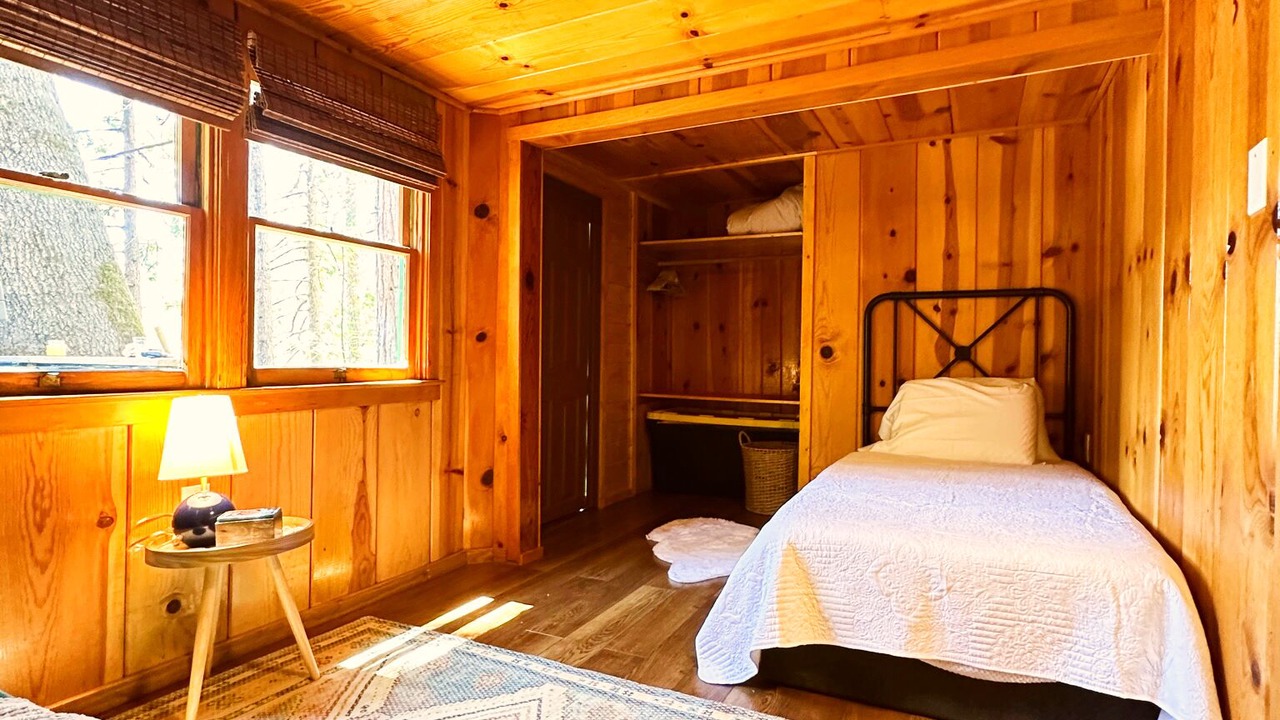 Photo of Bedroom in Bass Lake