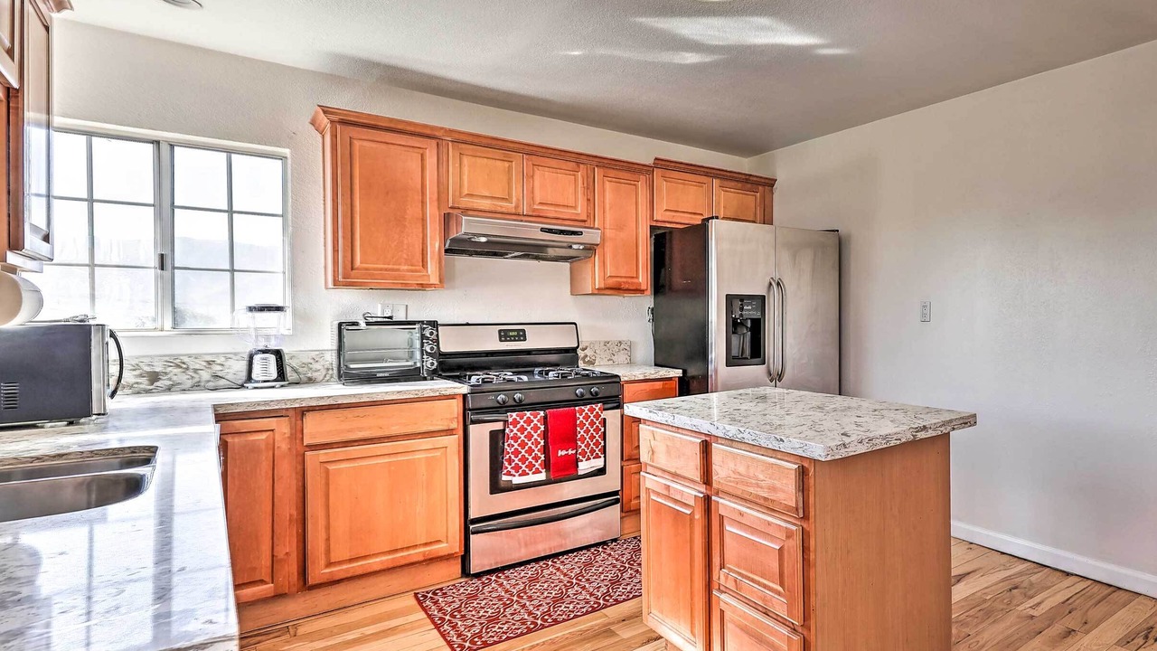 Photo of Kitchen in Lake Elsinore