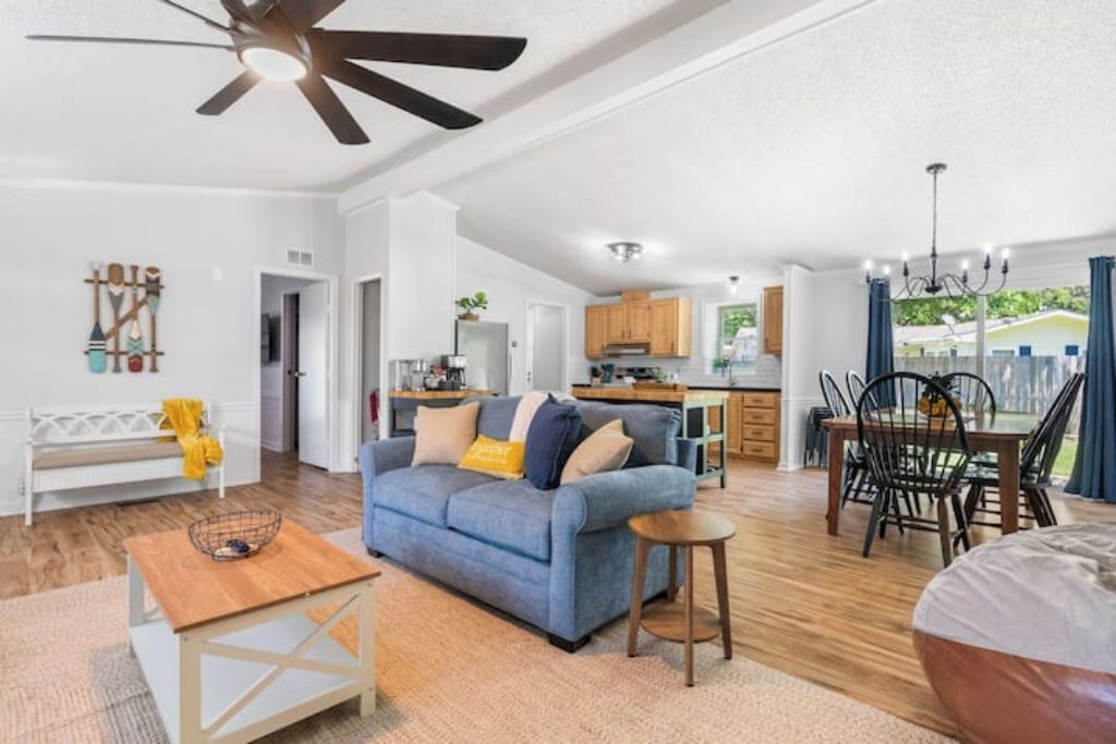 Photo of Livingroom in Willis