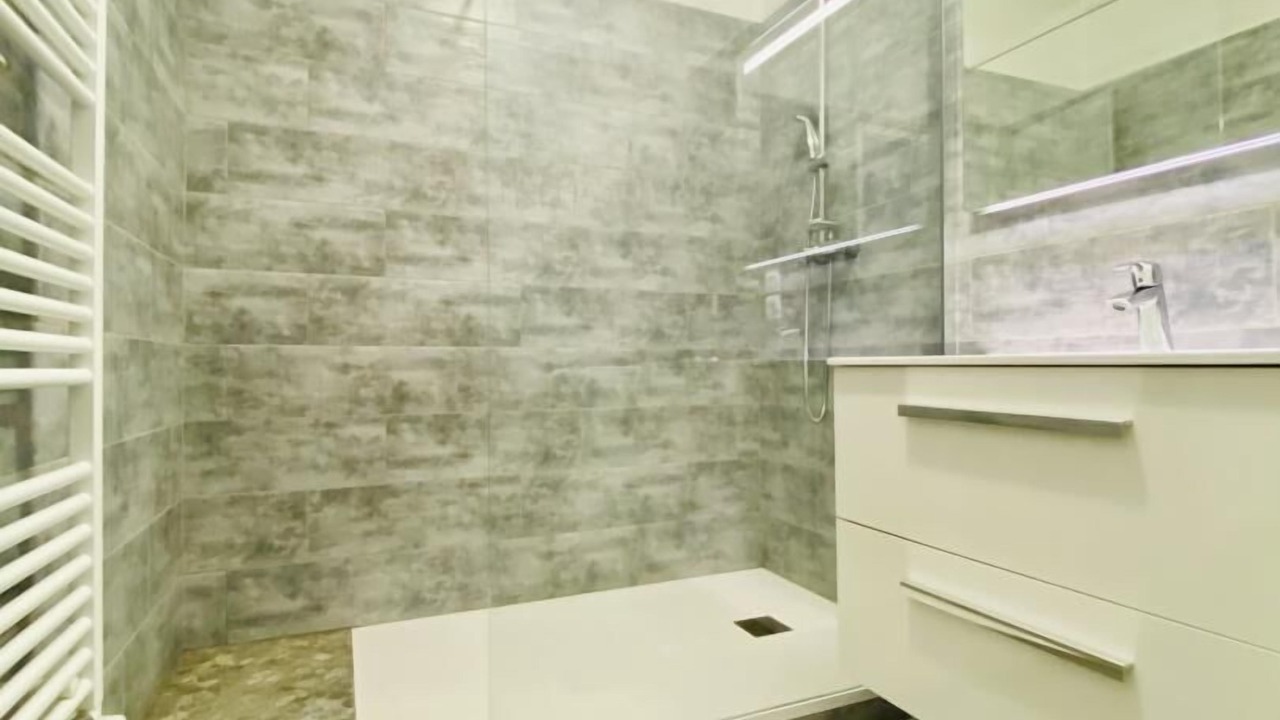 Photo of Bathroom in La Croix-de-la-Rochette