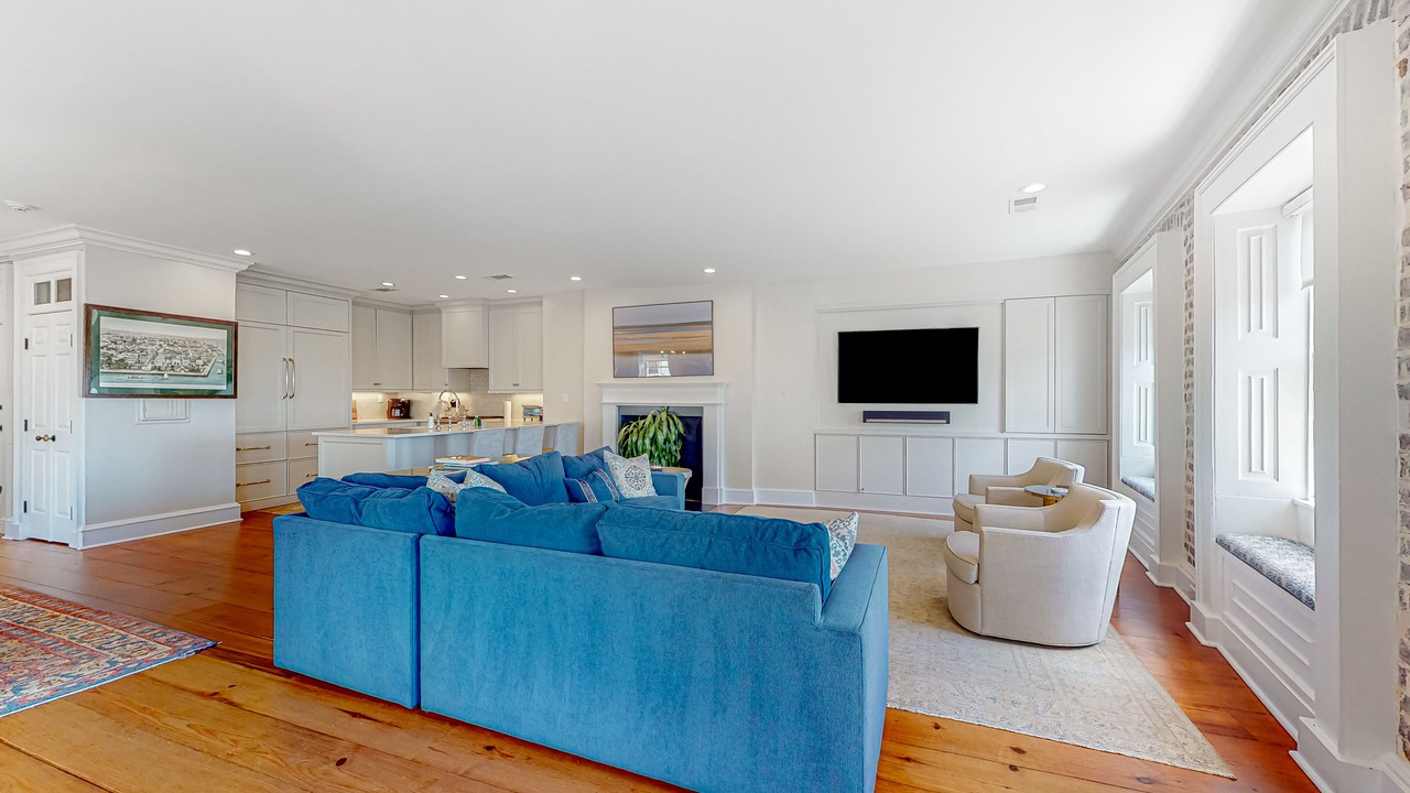 Photo of Livingroom in South of Broad
