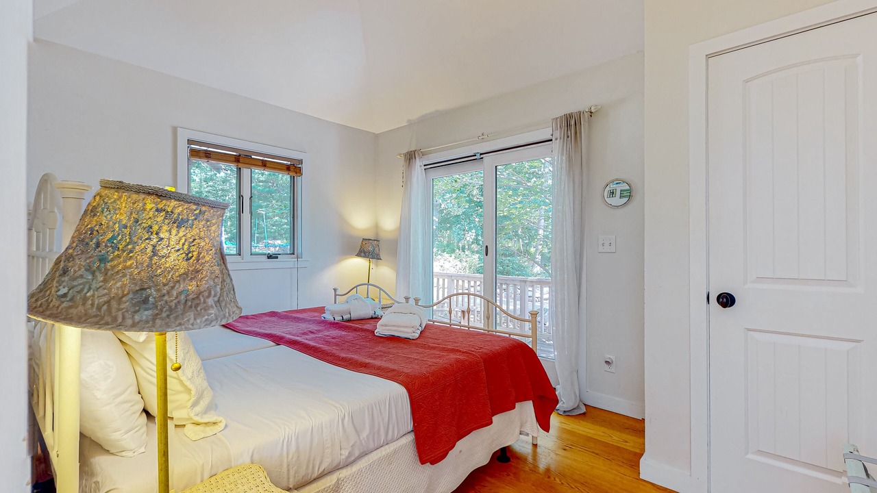 Photo of Bedroom in West Tisbury