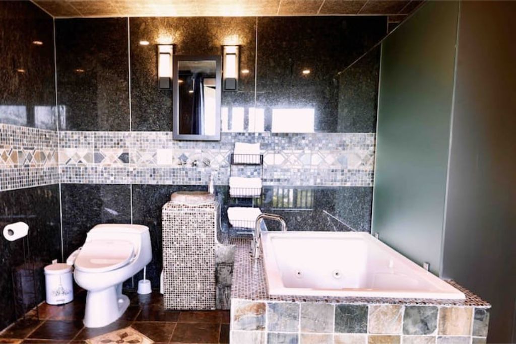 Photo of Bathroom in Almonte