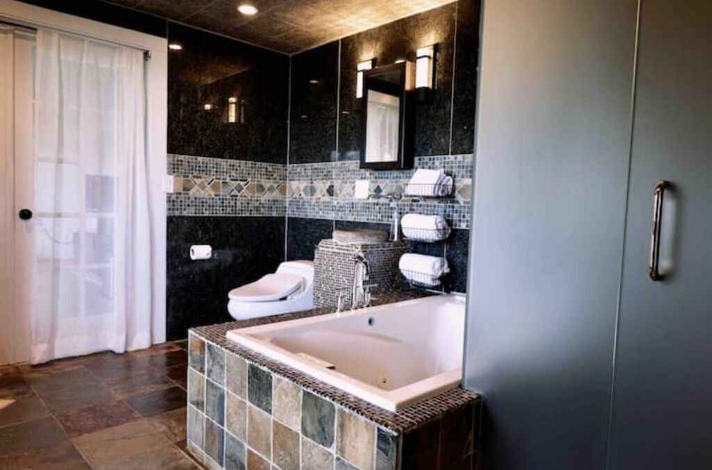 Photo of Bathroom in Almonte