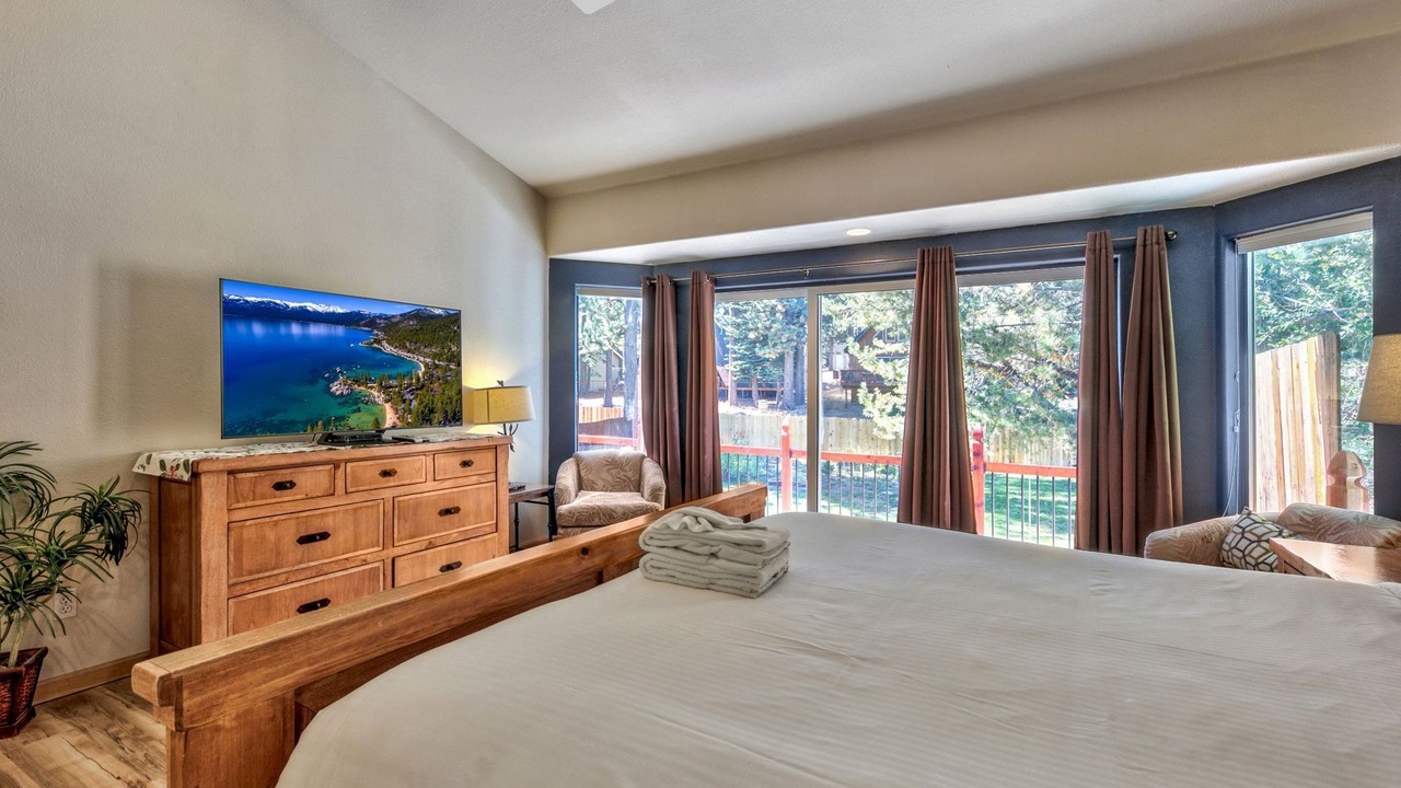 Photo of Bedroom in North Upper Truckee