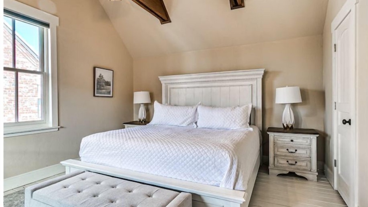 Photo of Bedroom in Carlton Landing