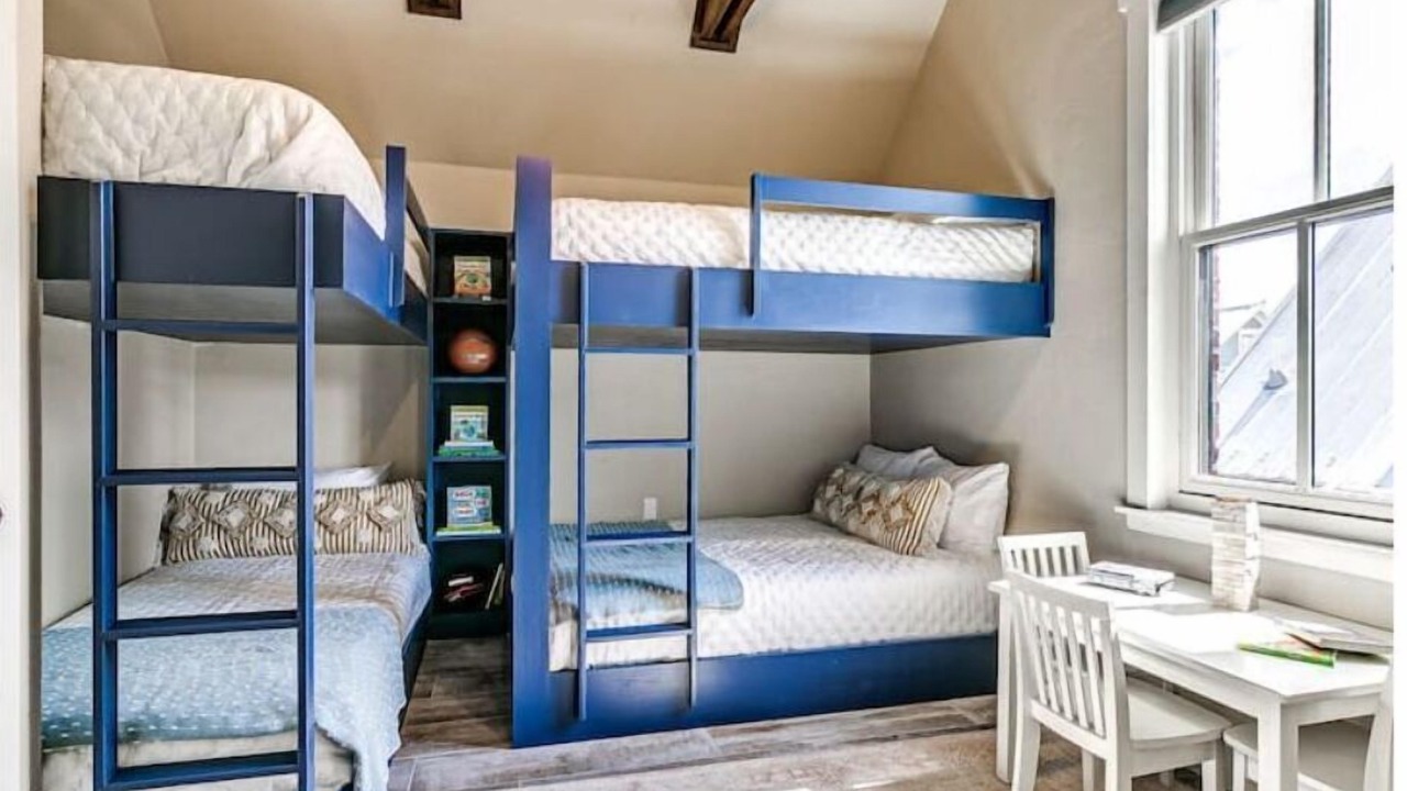 Photo of Bedroom in Carlton Landing