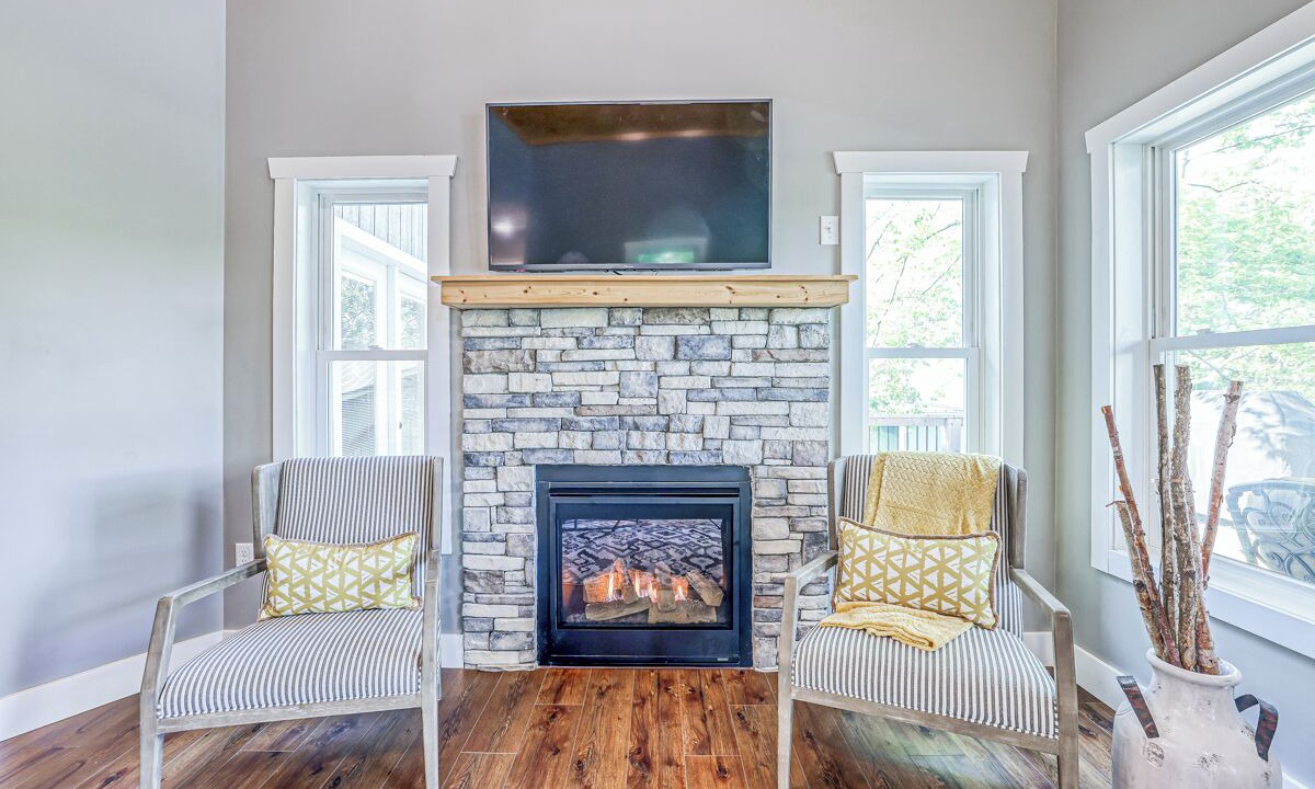 Photo of Livingroom in Linn Valley
