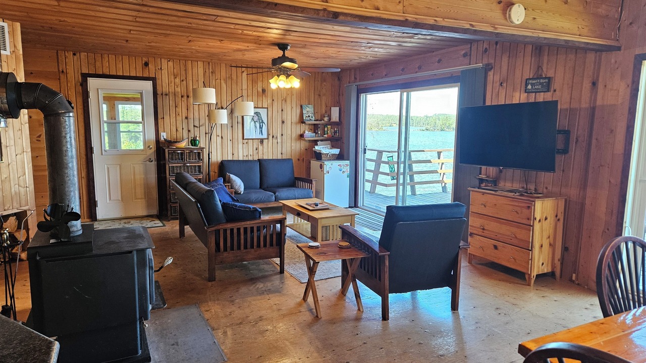 Photo of Livingroom in Kenora