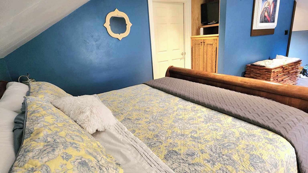 Photo of Bedroom in Craigsville