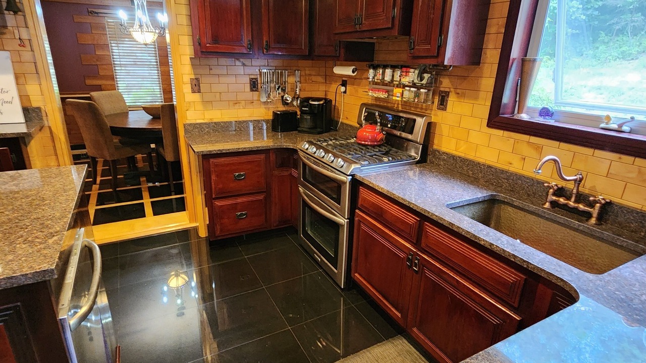 Photo of Kitchen in Craigsville