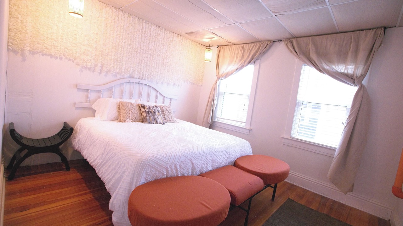 Photo of Bedroom in Homewood