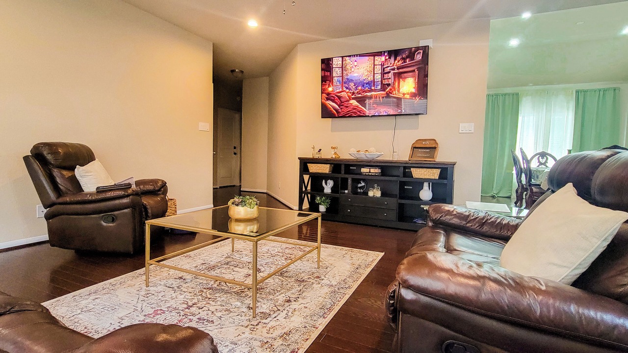 Photo of Livingroom in Alvin
