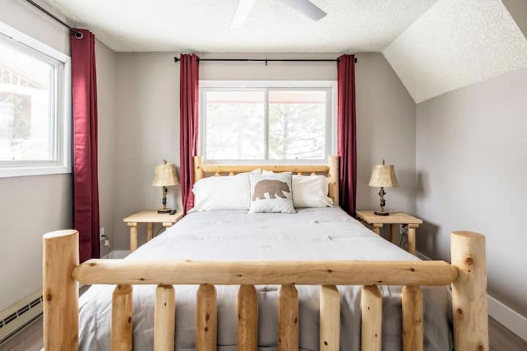 Photo of Bedroom in Crystal Lake