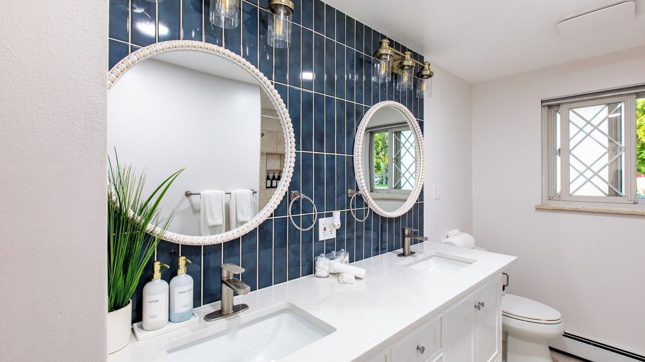 Photo of Bathroom in Applewood Villages