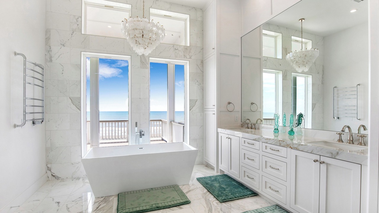 Photo of Bathroom in Galveston