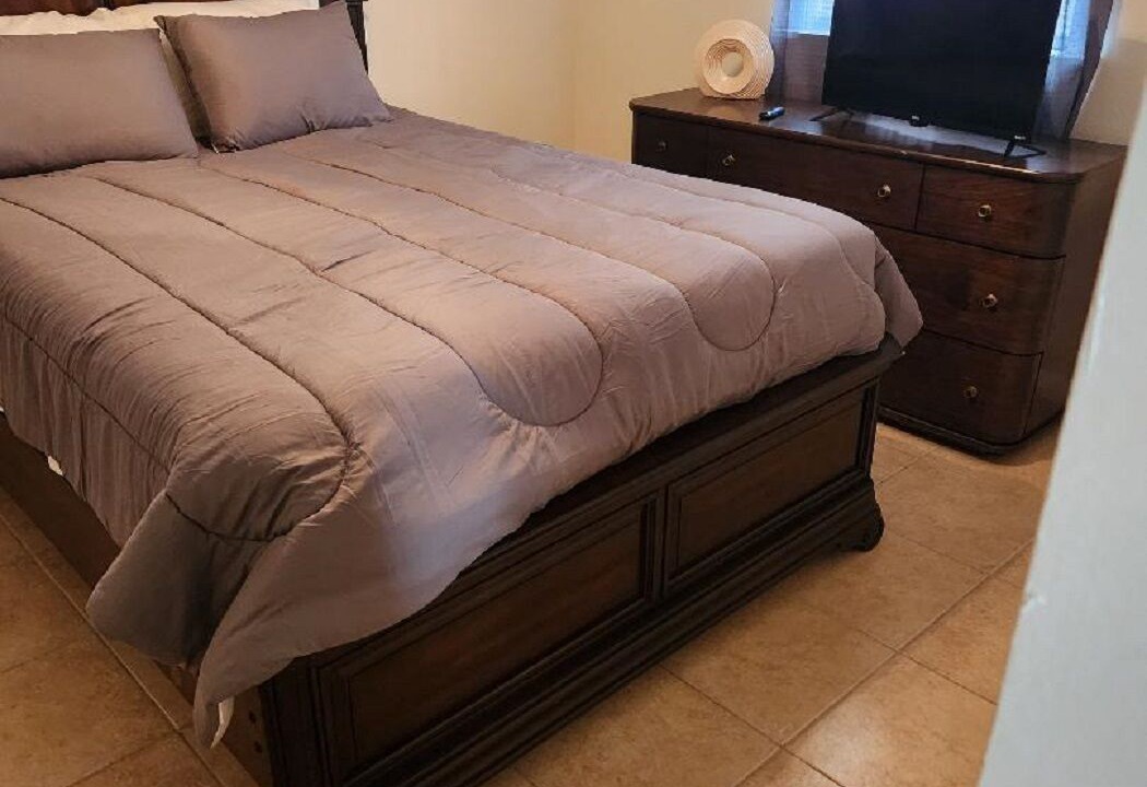 Photo of Bedroom in Little Woods