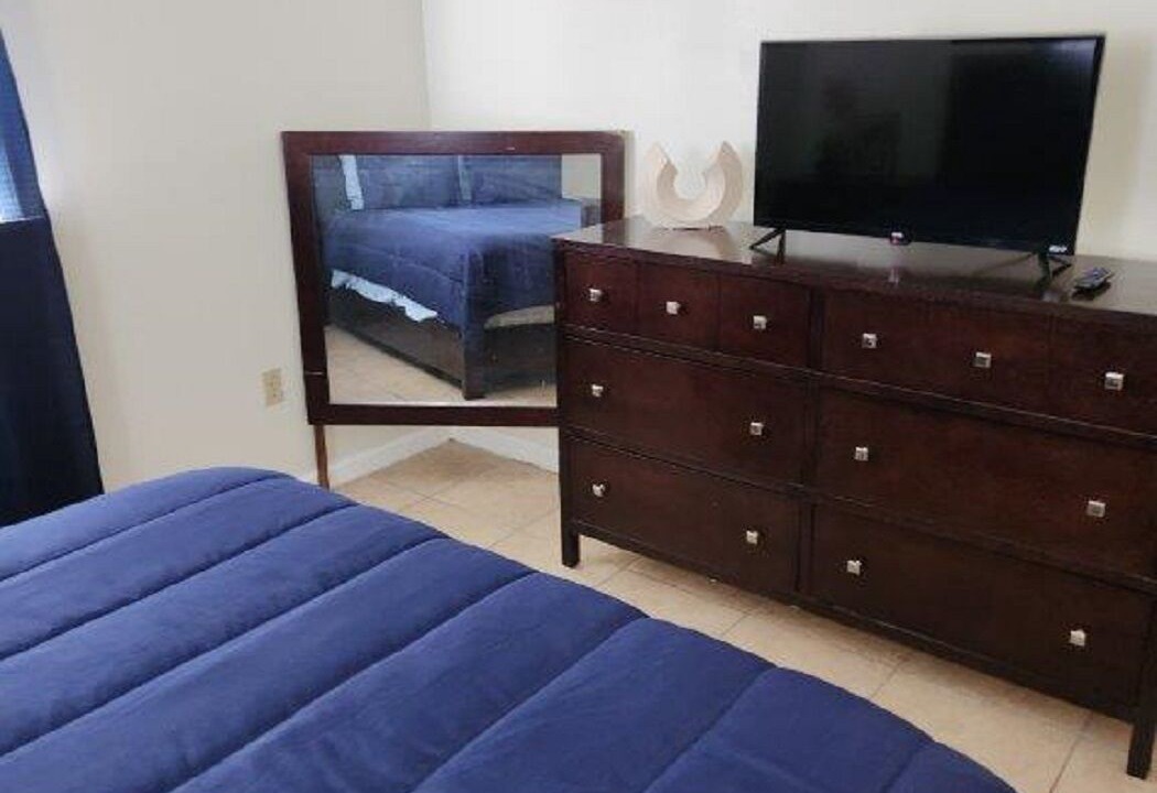Photo of Bedroom in Little Woods