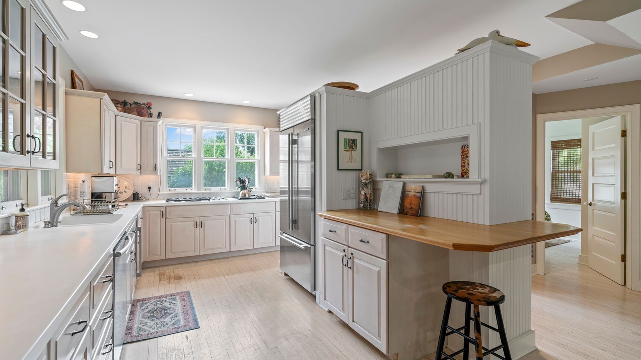 Photo of Kitchen in Village of Southampton