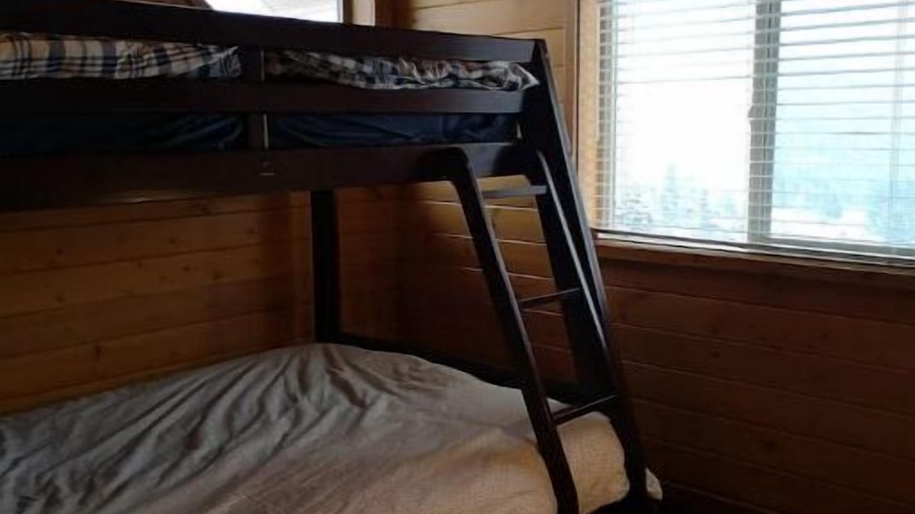 Photo of Bedroom in Hemlock Valley