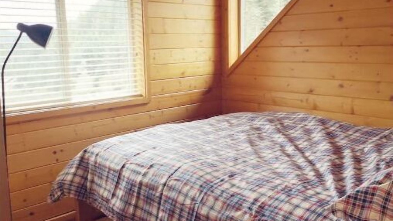 Photo of Bedroom in Hemlock Valley