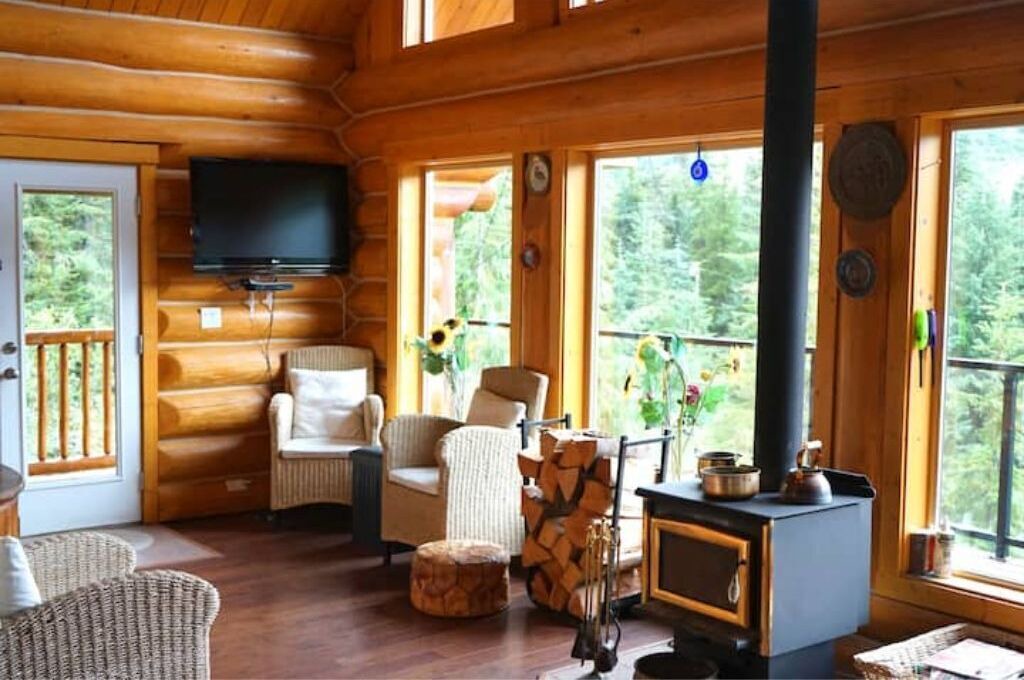 Photo of Livingroom in Hemlock Valley