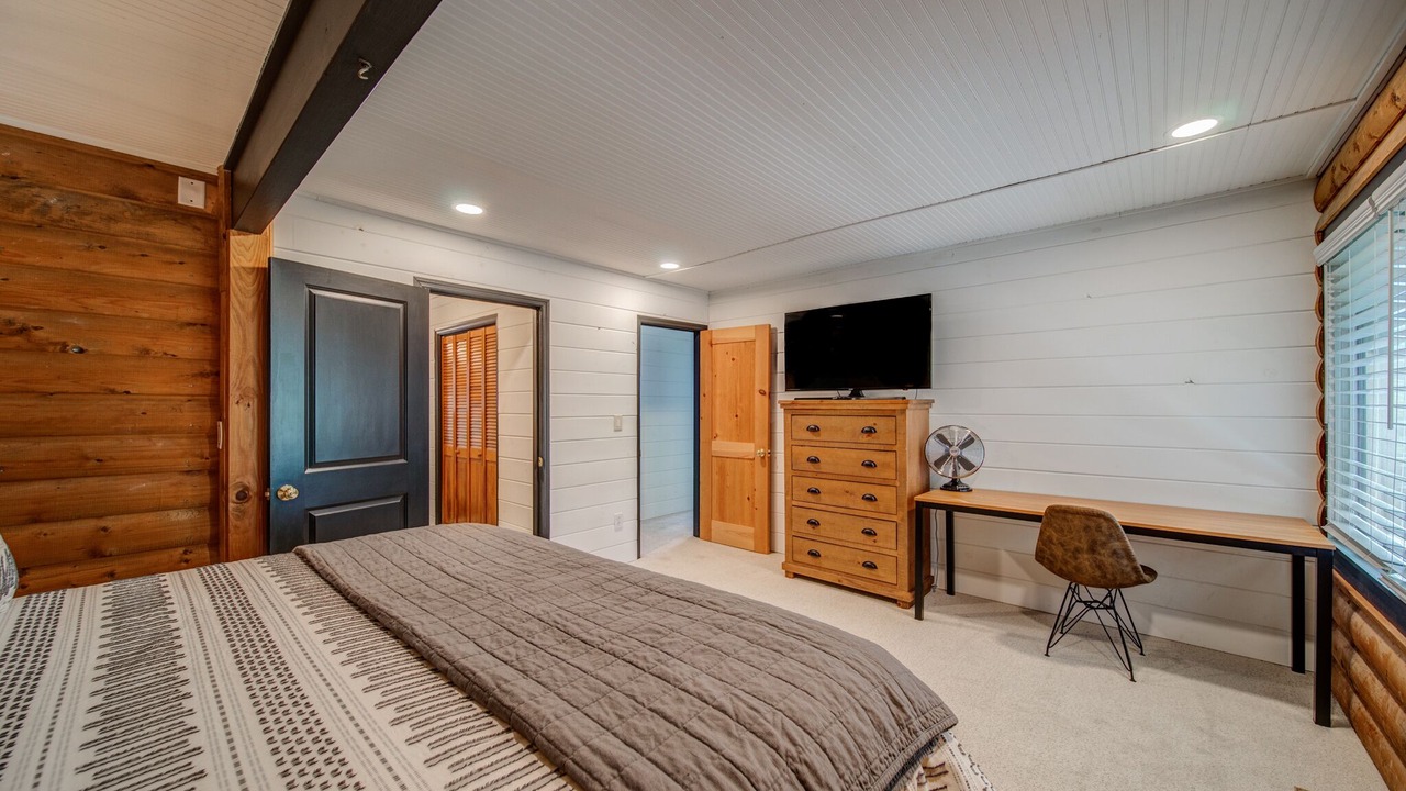 Photo of Bedroom in Big Canoe