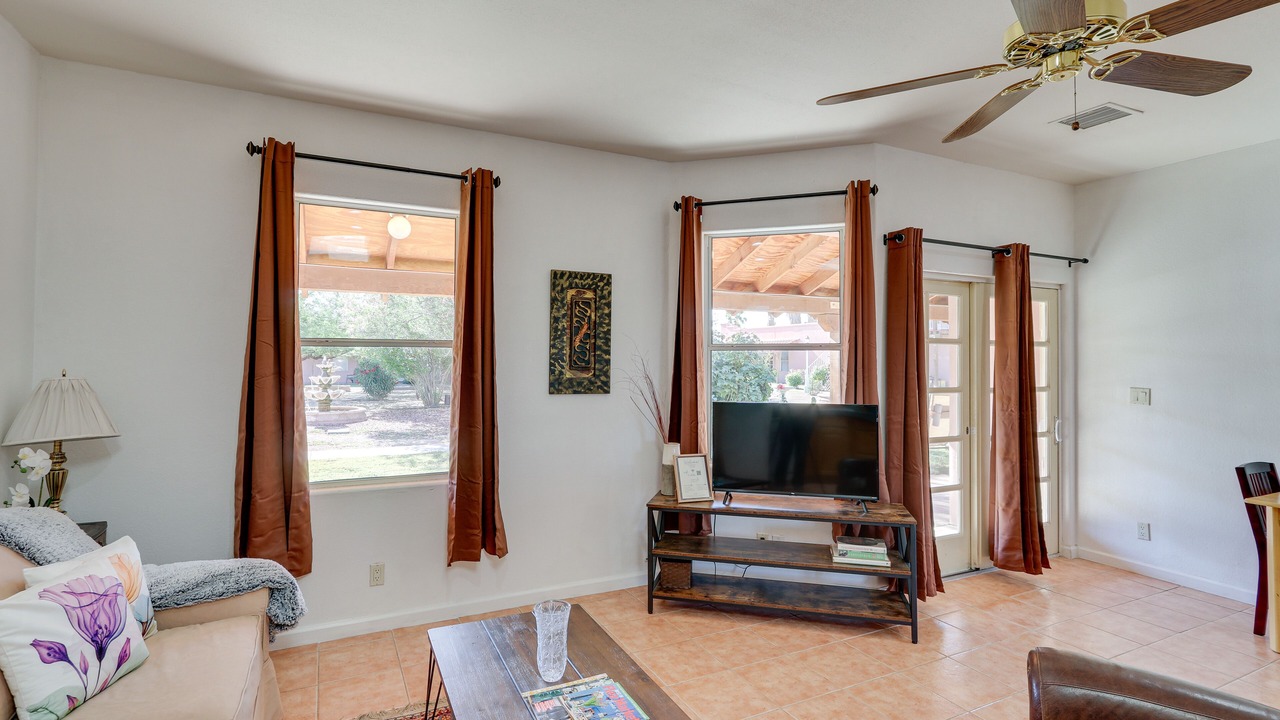 Photo of Livingroom in Eleven Mile Corner