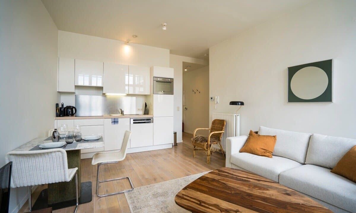 Photo of Livingroom in University District