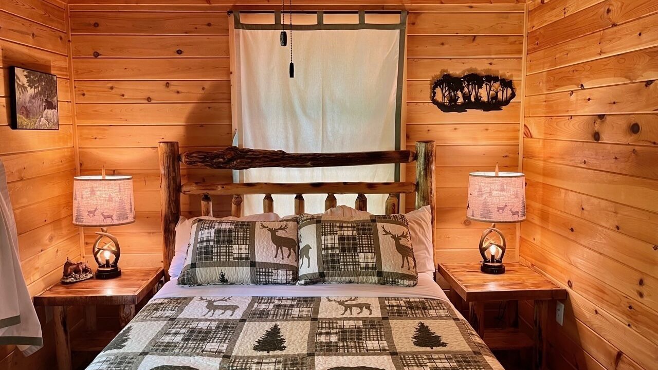 Photo of Bedroom in Pine Mountain Valley