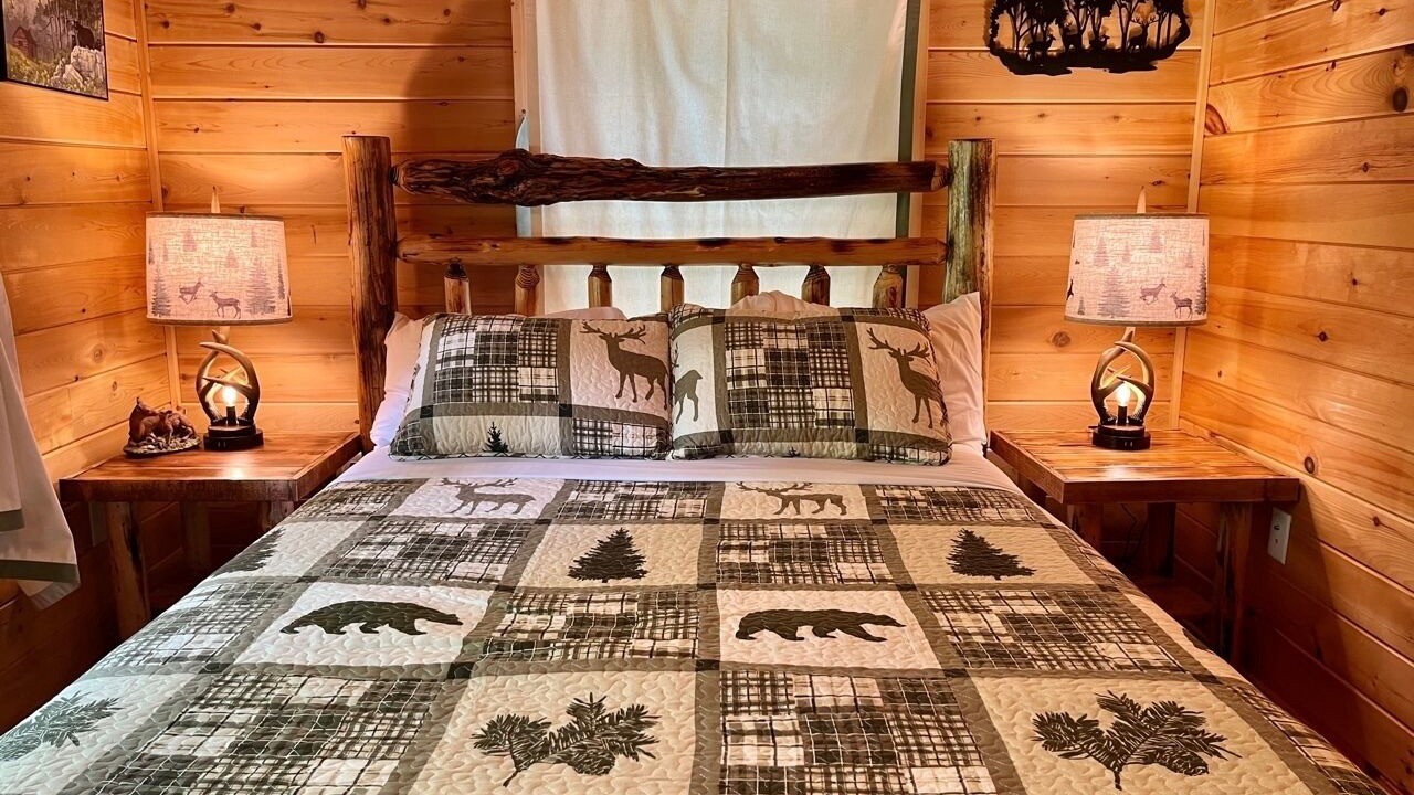 Photo of Bedroom in Pine Mountain Valley