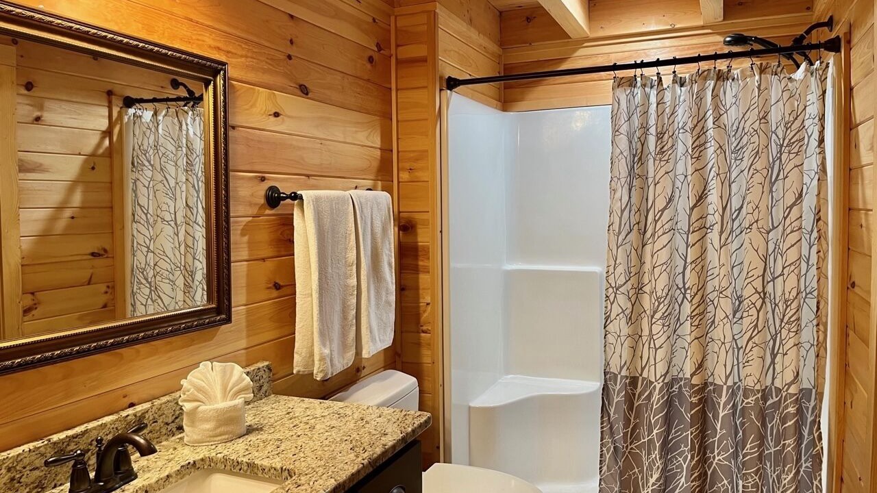 Photo of Bathroom in Pine Mountain Valley