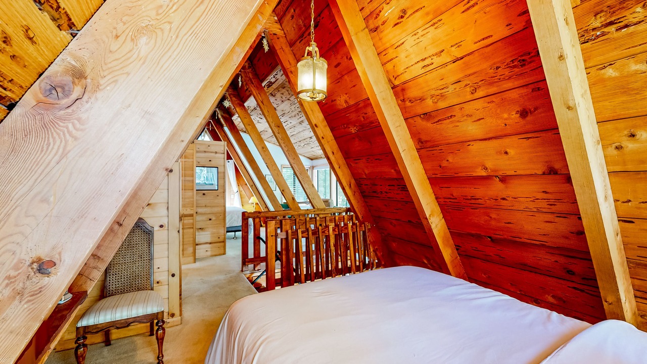 Photo of Bedroom in Tahoe Pines