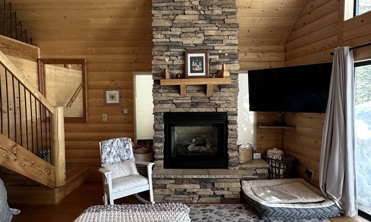 Photo of Livingroom in Meadow View Heights