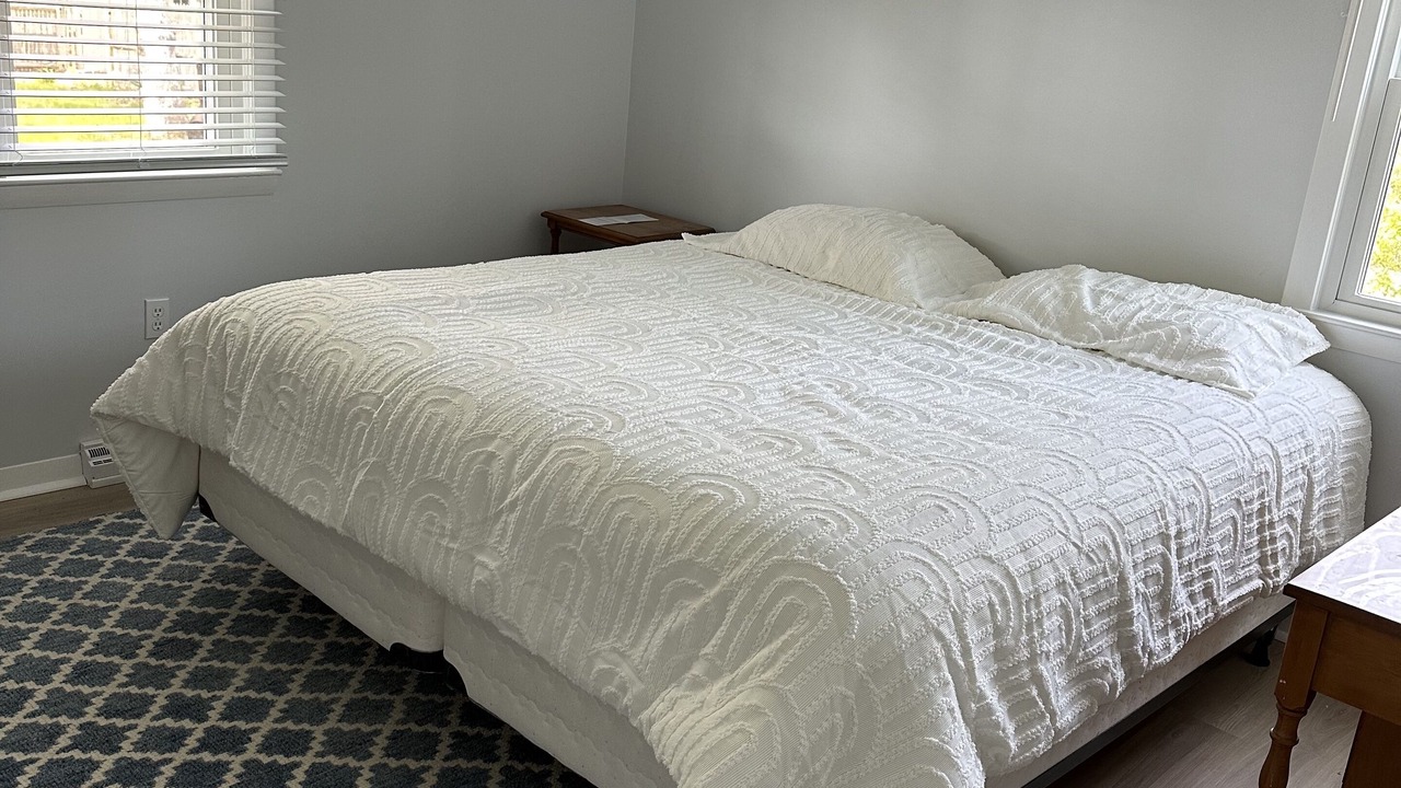 Photo of Bedroom in Popponesset