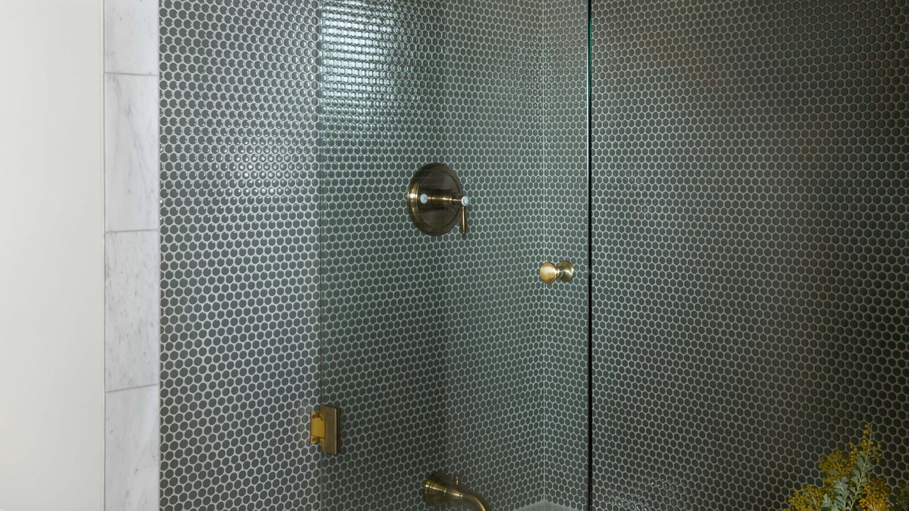 Photo of Bathroom in Oak Park
