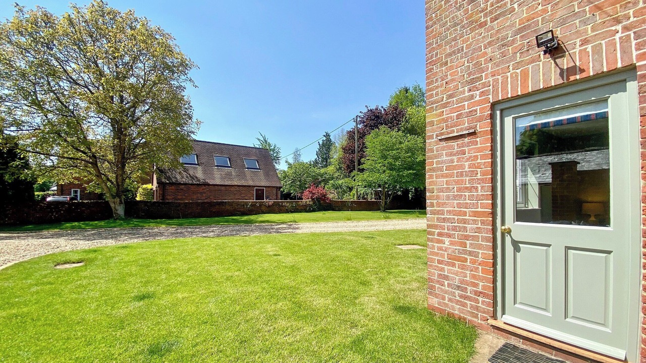 Photo of Outdoor in Poulshot