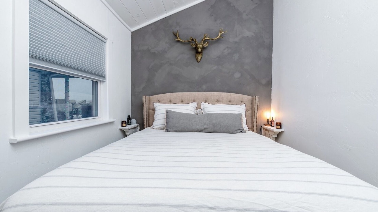 Photo of Bedroom in Russells Point
