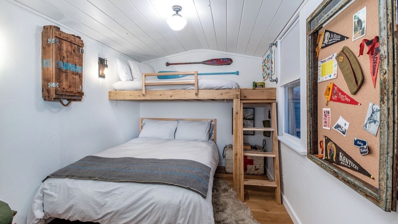 Photo of Bedroom in Russells Point