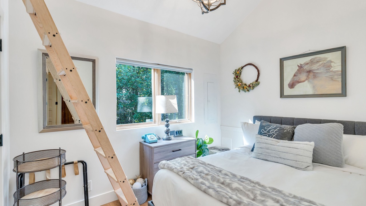 Photo of Bedroom in Sundance