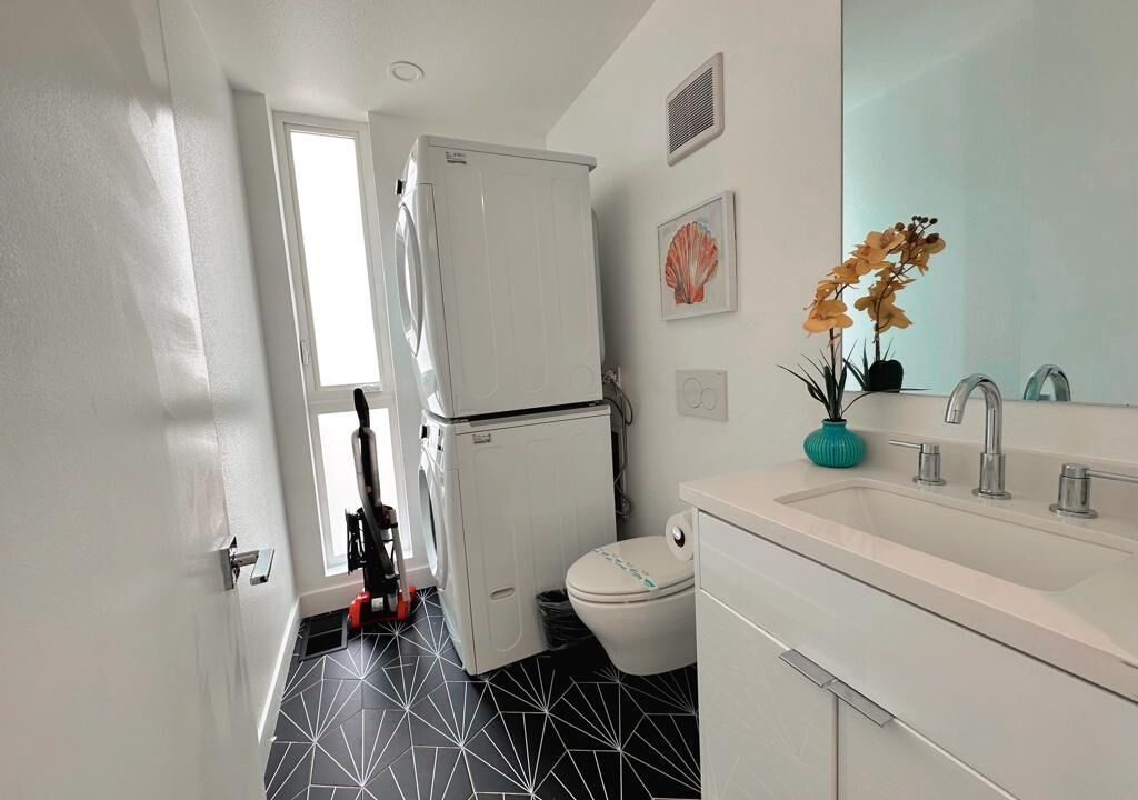 Photo of Bedroom in Mid City