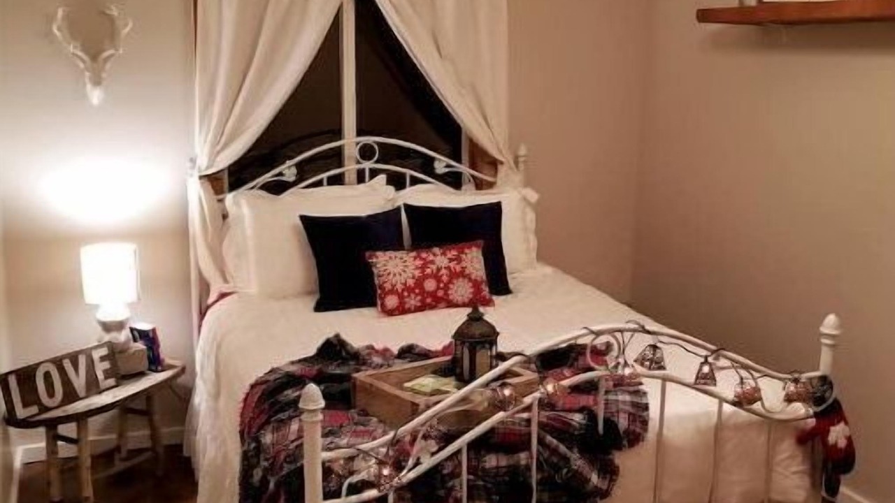 Photo of Bedroom in Monroe