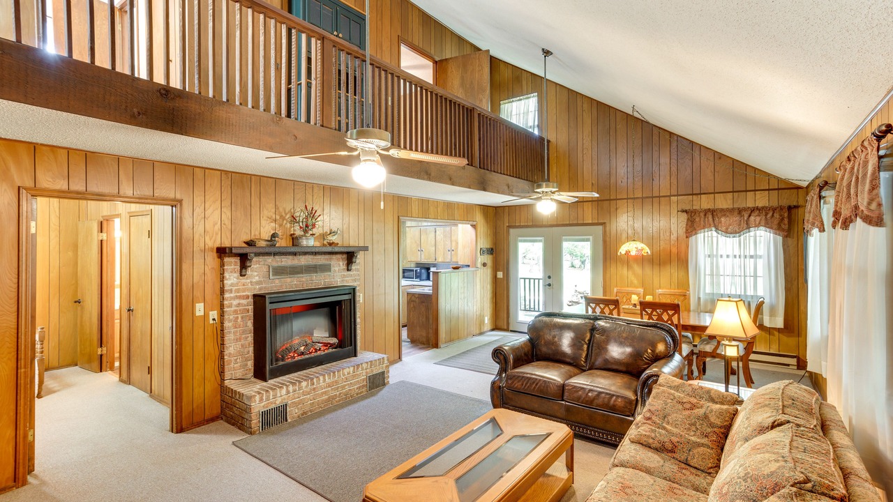Photo of Livingroom in Davis