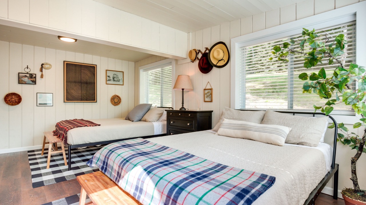 Photo of Bedroom in Eagle River