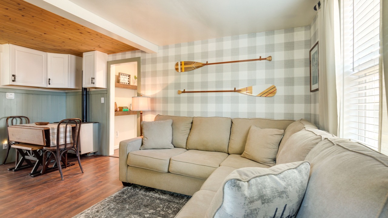 Photo of Livingroom in Eagle River