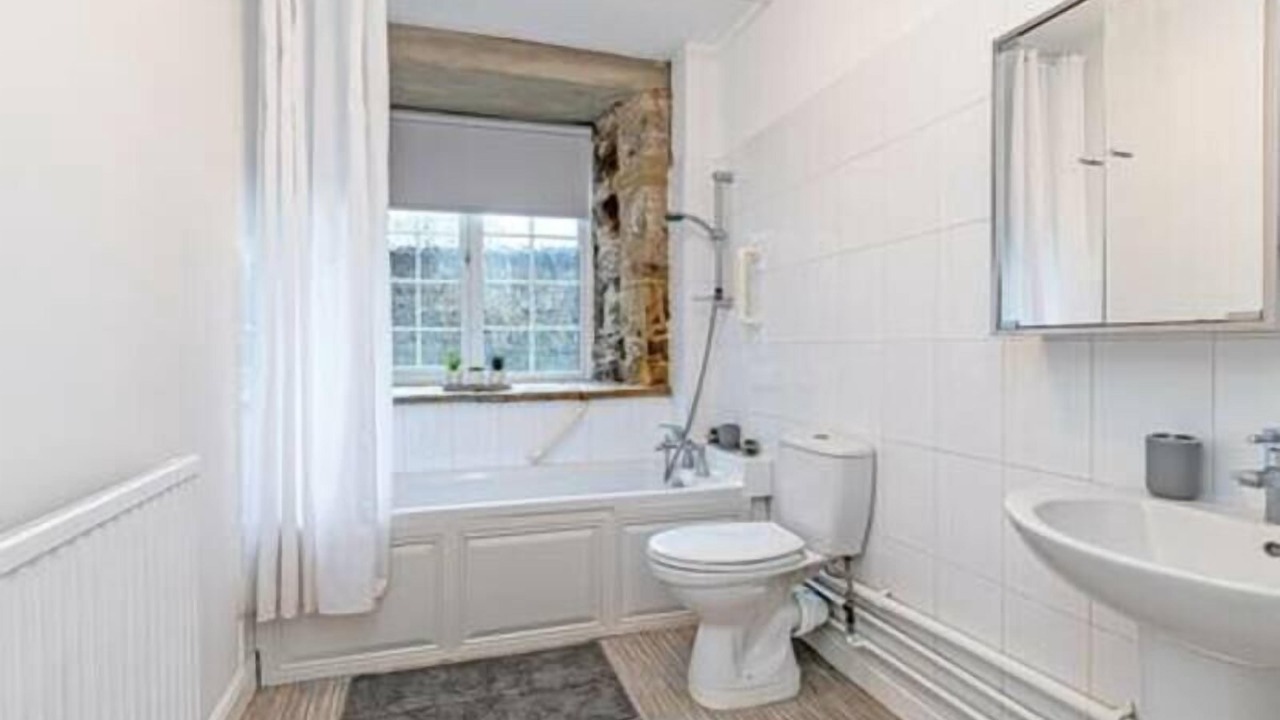Photo of Bathroom in Giggleswick