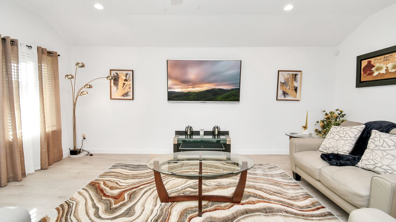 Photo of Livingroom in Barker