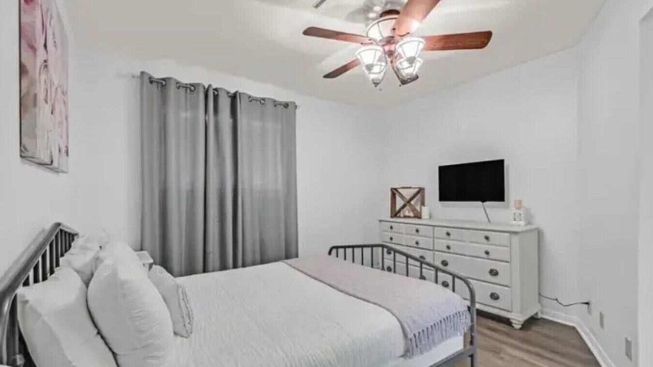 Photo of Bedroom in Black Mountain